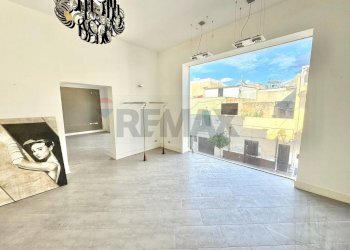 Stanza vuota - Locale Commerciale Corso Vittorio Emanuele III
 
234, Terrasini - foto 1