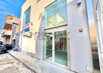 Terrazza - Locale Commerciale Corso Vittorio Emanuele III
 
234, Terrasini - foto 6