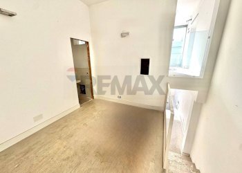 Stanza vuota - Locale Commerciale Corso Vittorio Emanuele III
 
234, Terrasini - foto 12