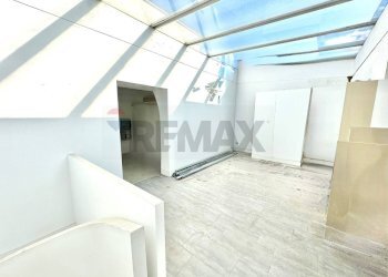 Terrazza - Locale Commerciale Corso Vittorio Emanuele III
 
234, Terrasini - foto 24