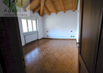 Foto 10 - Attico VIA GIUSEPPE GARIBALDI
 
14, Borgo Chiese - foto 10