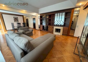 Foto 1 - Quadrilocale viale ceccarini, Riccione - foto 1