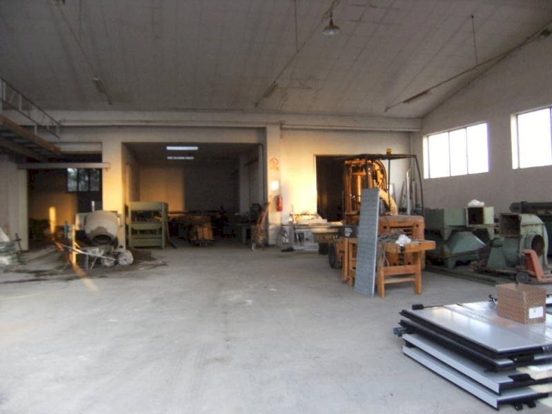 Interno - Capannone via Fratelli Kennedy, Novedrate - foto 1