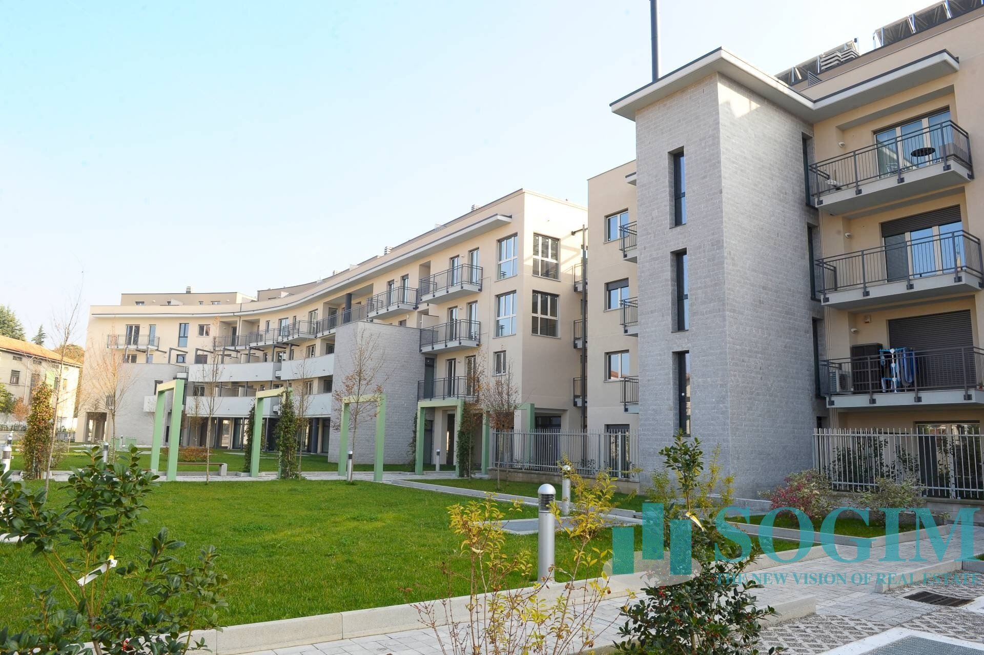 Foto 3 - Locale Commerciale via Toti, Carugo - foto 3