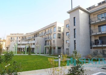 Foto 3 - Locale Commerciale via Toti, Carugo - foto 3