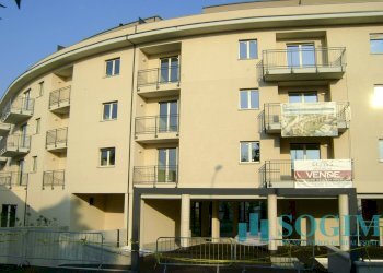 Foto 17 - Locale Commerciale via Toti, Carugo - foto 17