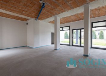 Foto 4 - Negozio via Toti, Carugo - foto 4