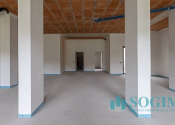 Foto 7 - Negozio via Toti, Carugo - foto 7