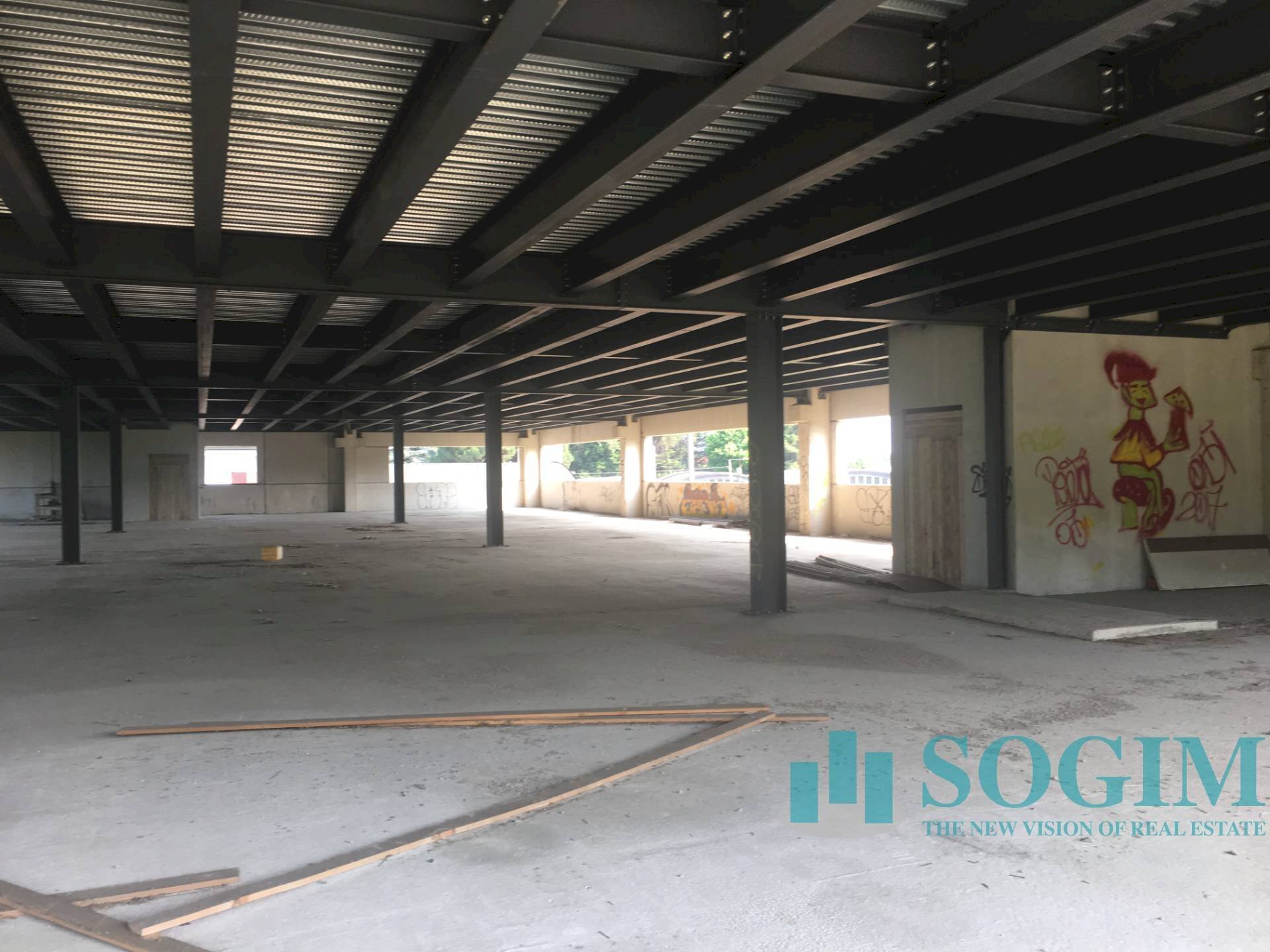 foto interna - Commercial Premises Strada Statale Dei Giovi
 
snc, Cermenate - photo 3