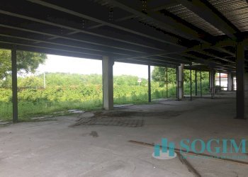 foto interna - Commercial Premises Strada Statale Dei Giovi
 
snc, Cermenate - photo 5