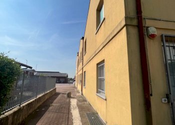 Foto Esterno 1 - Ufficio Via G. Garibaldi
 
42, Bregnano - foto 2