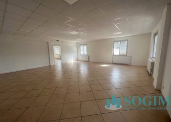 Foto interno 15 - Ufficio Via G. Garibaldi
 
42, Bregnano - foto 15