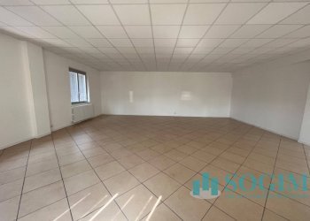 Foto interno 17 - Ufficio Via G. Garibaldi
 
42, Bregnano - foto 17