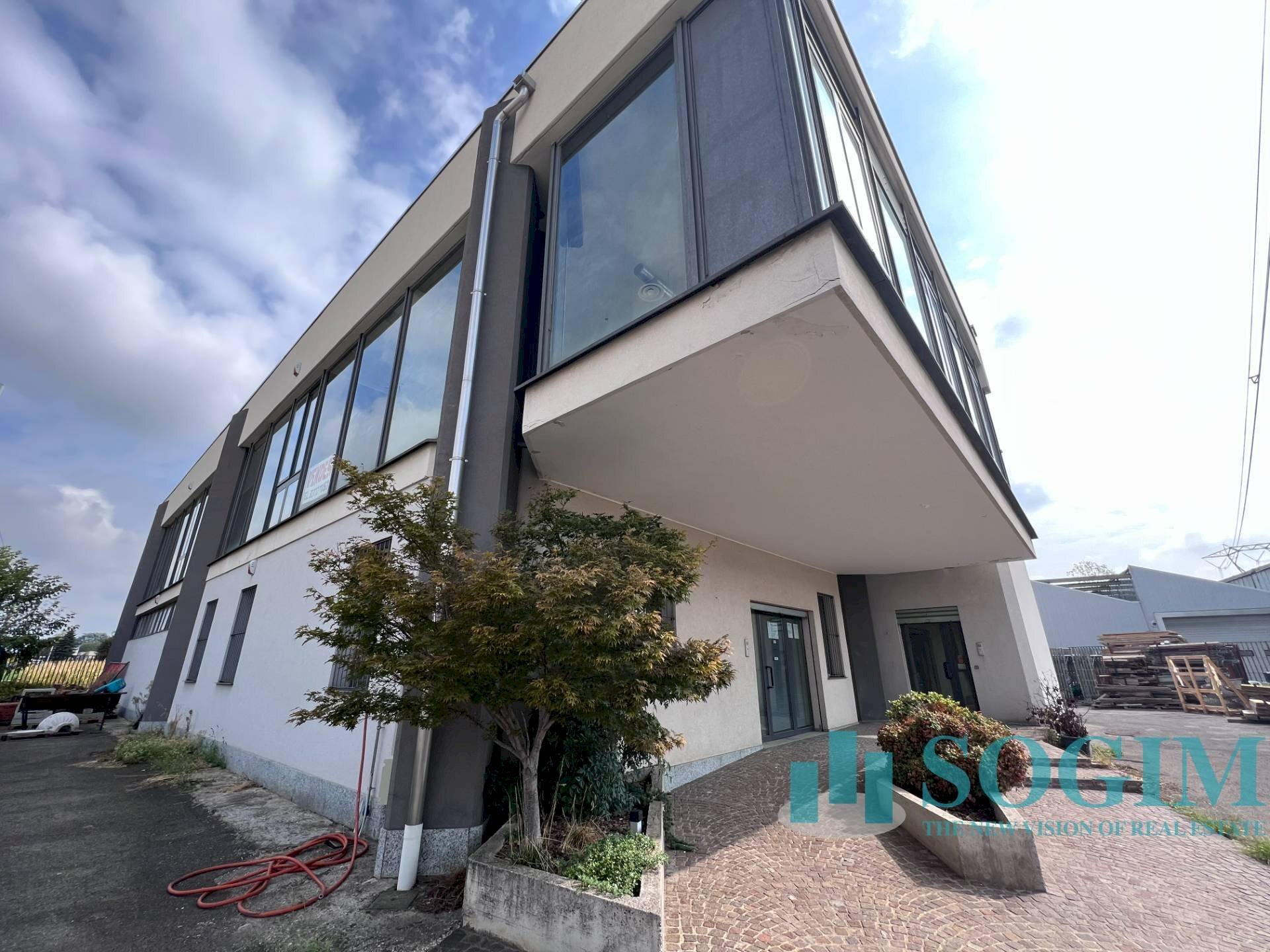 Esterno_1 - Office Via Cavour
 
1, Rovello Porro - photo 1