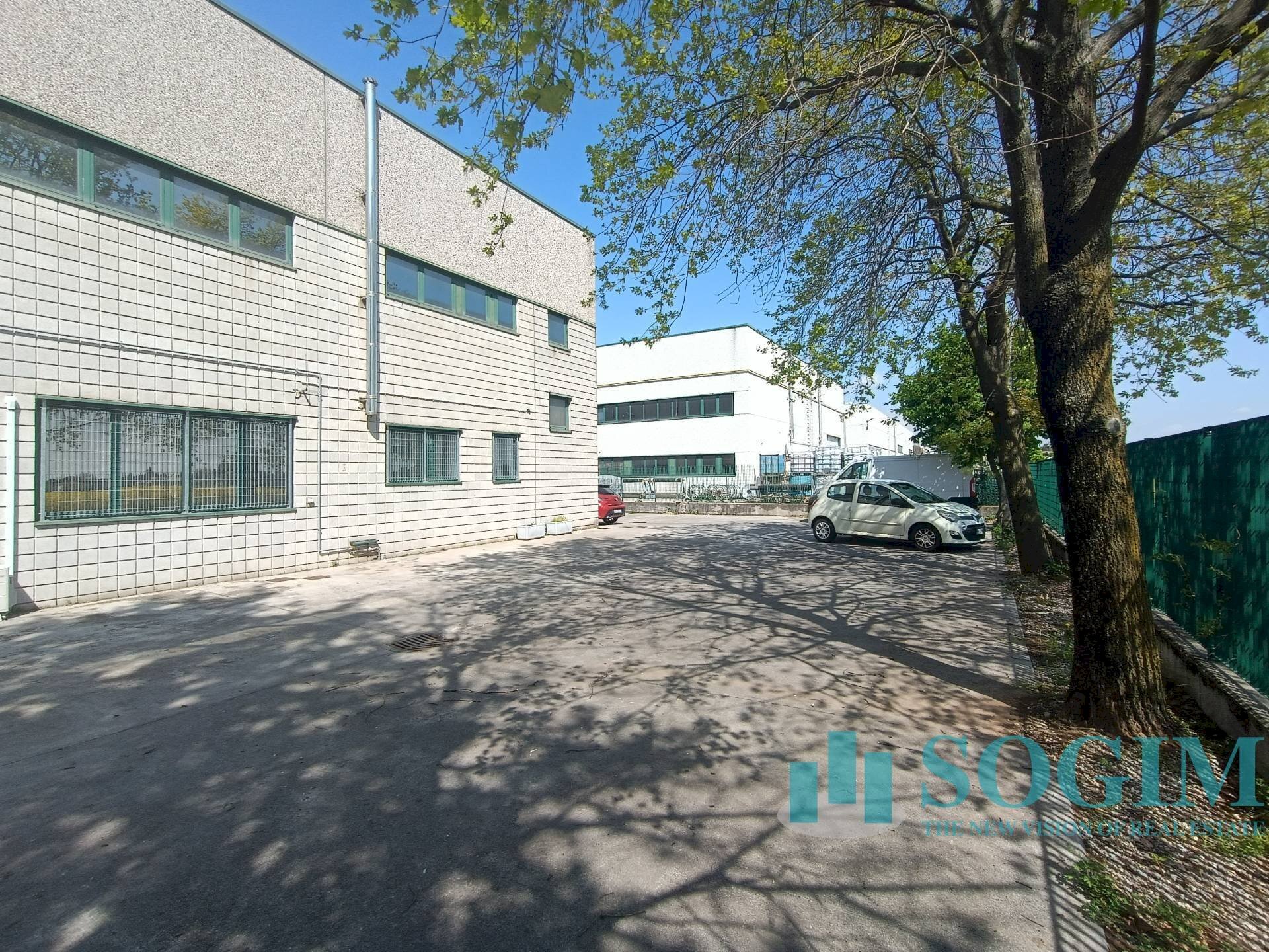 Esterno_1 - Magazzino Via della Cerca
 
17, Lurago Marinone - foto 2