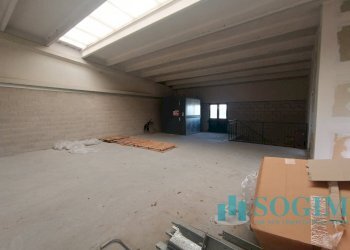 Interno - Magazzino Via della Cerca
 
17, Lurago Marinone - foto 7