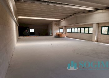 Interno_2 - Warehouse Via della Cerca
 
17, Lurago Marinone - photo 9