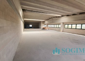 Interno_3 - Warehouse Via della Cerca
 
17, Lurago Marinone - photo 10