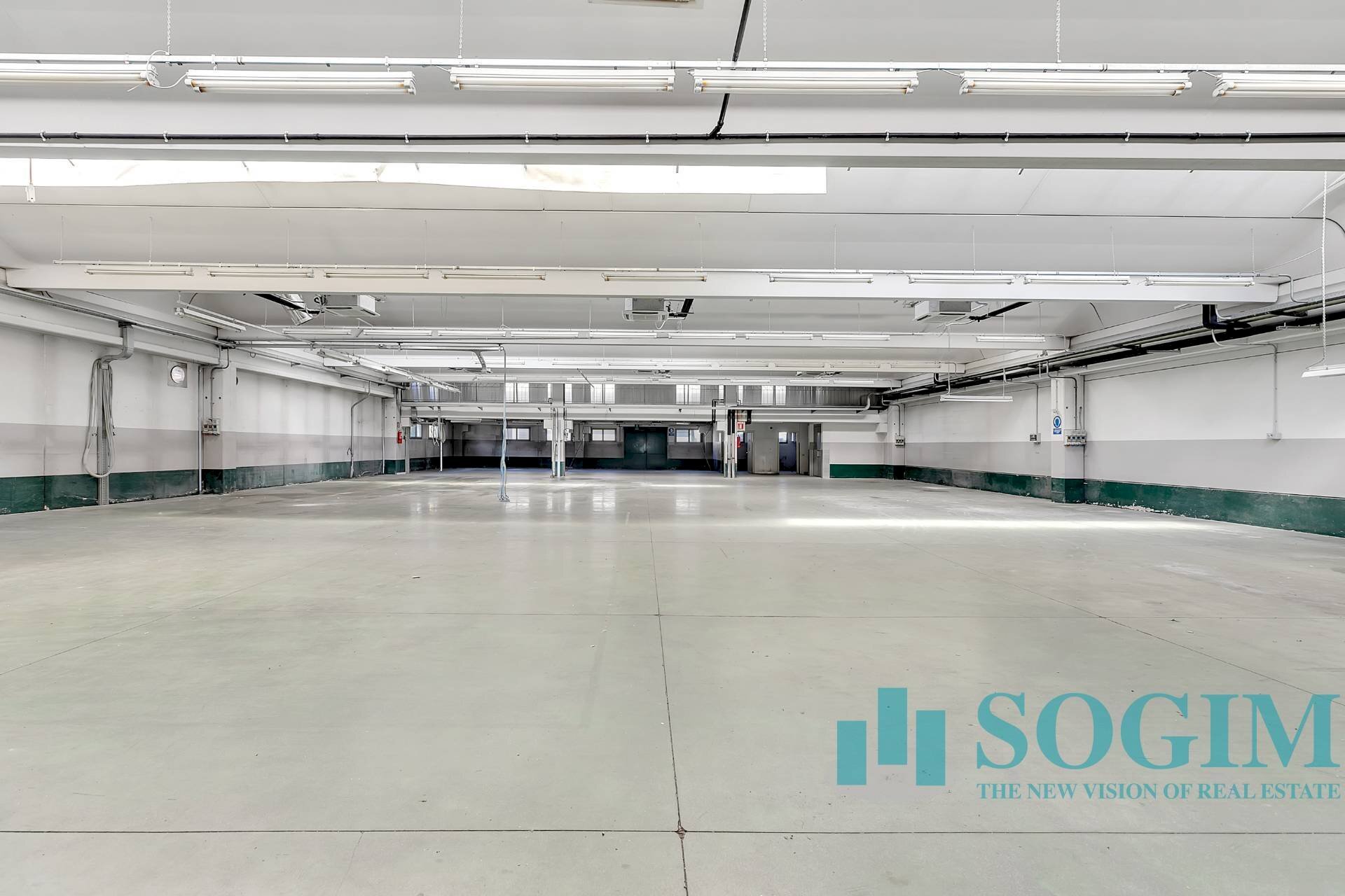 Capannone - Capannone Via strada di mezzo
 
12, Cirimido - foto 1