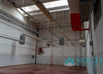 Foto 9 - Capannone Via caduti oltronesi
 
1, Oltrona di San Mamette - foto 9