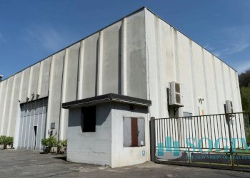 Foto 20 - Capannone Via caduti oltronesi
 
1, Oltrona di San Mamette - foto 20