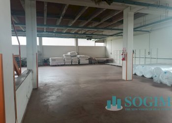 Interno_6 - Capannone Via Risorgimento
 
1, Olgiate Comasco - foto 9