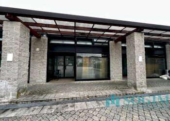 Foto 1 - Magazzino via ticino, Senna Comasco - foto 1