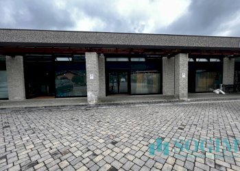 Foto 2 - Magazzino via ticino, Senna Comasco - foto 2