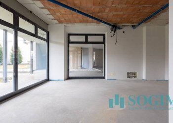 Foto 11 - Negozio via Toti, Carugo - foto 11