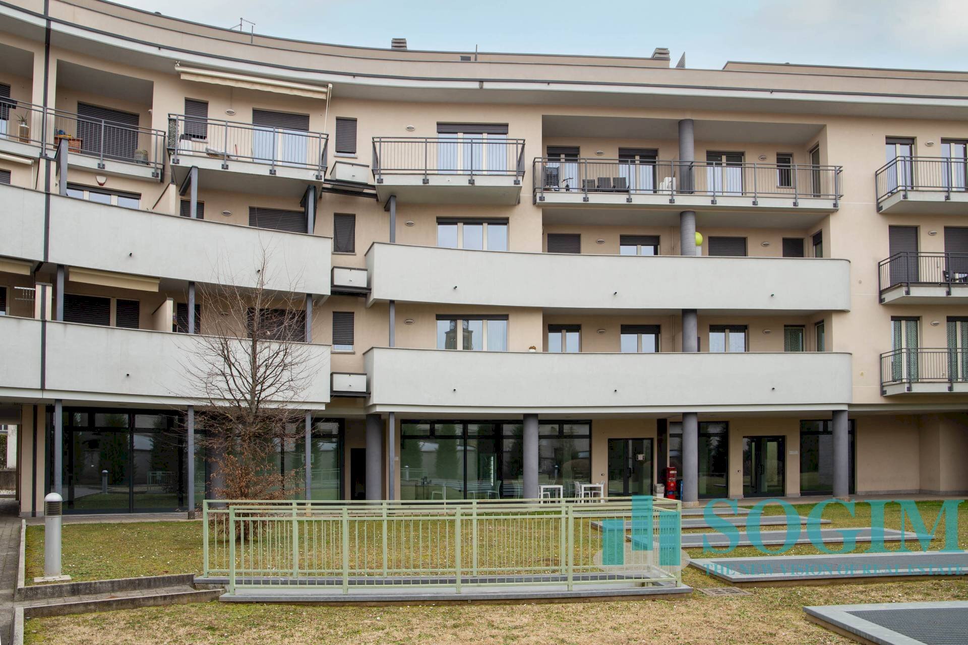 Foto 3 - Shop via Toti, Carugo - photo 3