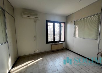 Foto 15 - Ufficio Via Canturino
 
22, Vertemate con Minoprio - foto 15