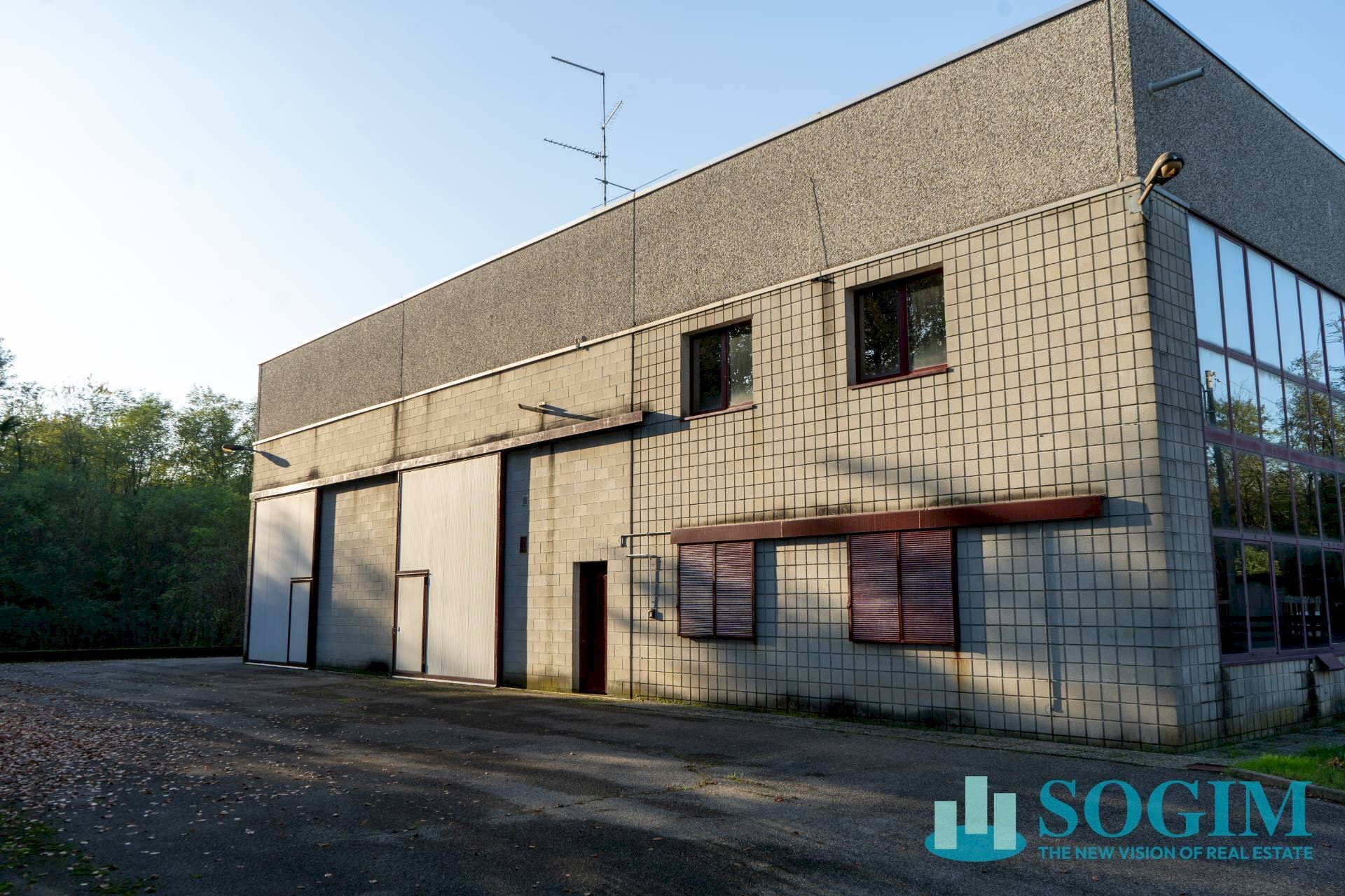 Esterno_2 - Shed Via Grigne
 
1, Locate Varesino - photo 2