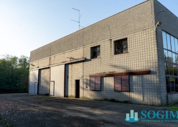 Esterno_2 - Capannone Via Grigne
 
1, Locate Varesino - foto 2