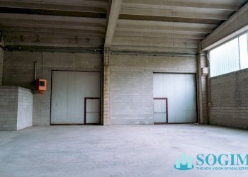 Capannone_4 - Capannone Via Grigne
 
1, Locate Varesino - foto 9