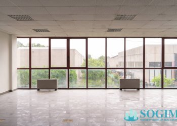 Ufficio primo piano_4 - Capannone Via Grigne
 
1, Locate Varesino - foto 16