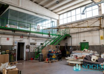 Capannone interno - Capannone Via dell'artigianato, Turate - foto 2