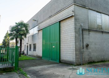 Esterno - Capannone Via Adamello
 
19, Locate Varesino - foto 2