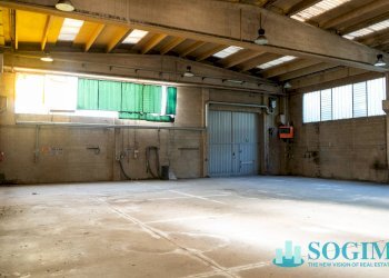 Interno - Capannone Via Adamello
 
19, Locate Varesino - foto 4