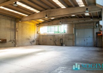 Interno - Capannone Via Adamello
 
19, Locate Varesino - foto 5