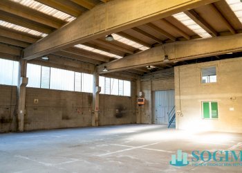 Interno - Capannone Via Adamello
 
19, Locate Varesino - foto 6