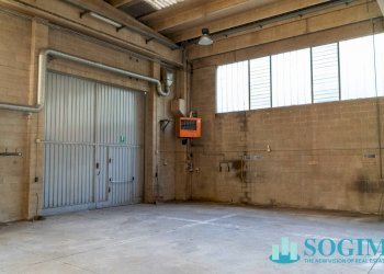 Interno - Capannone Via Adamello
 
19, Locate Varesino - foto 8