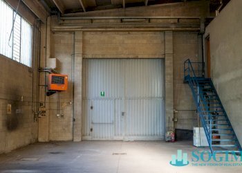 Interno - Capannone Via Adamello
 
19, Locate Varesino - foto 11