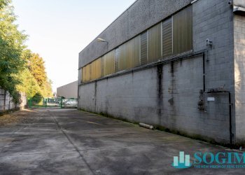 Esterno - Capannone Via Adamello
 
19, Locate Varesino - foto 18