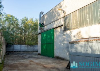 Esterno - Capannone Via Adamello
 
19, Locate Varesino - foto 20