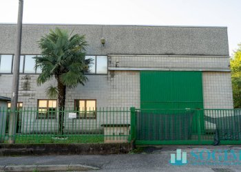 Esterno - Capannone Via Adamello
 
19, Locate Varesino - foto 23