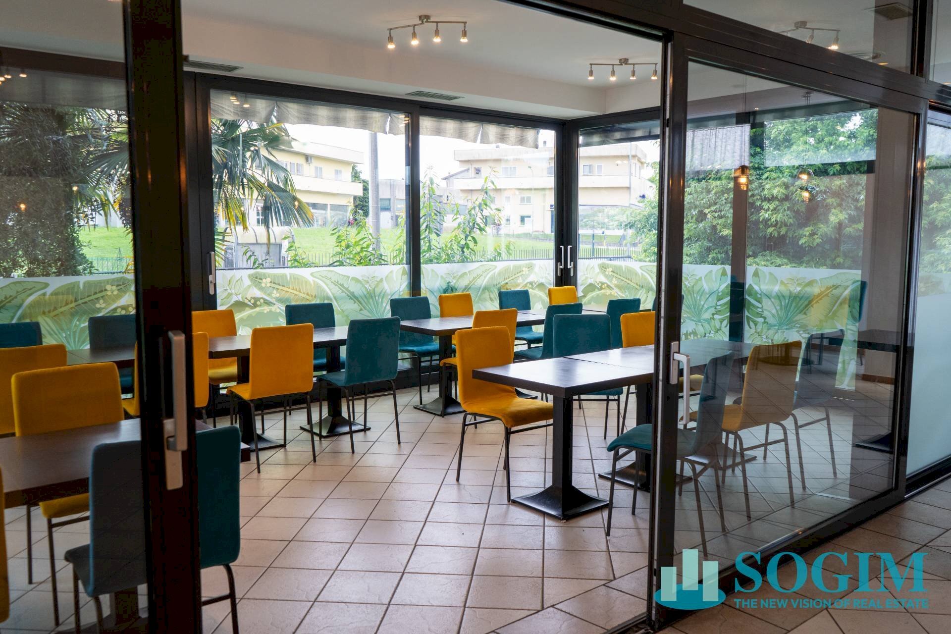 Foto 1 - Locale Commerciale Via Navedano, Cucciago - foto 1