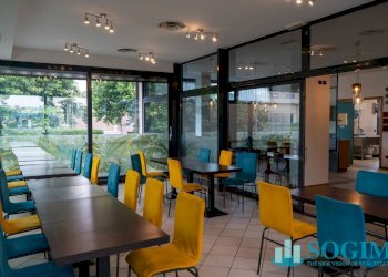 Foto 2 - Locale Commerciale Via Navedano, Cucciago - foto 2