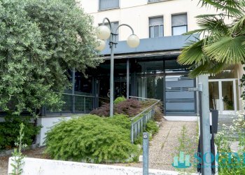 Foto 12 - Locale Commerciale Via Navedano, Cucciago - foto 12