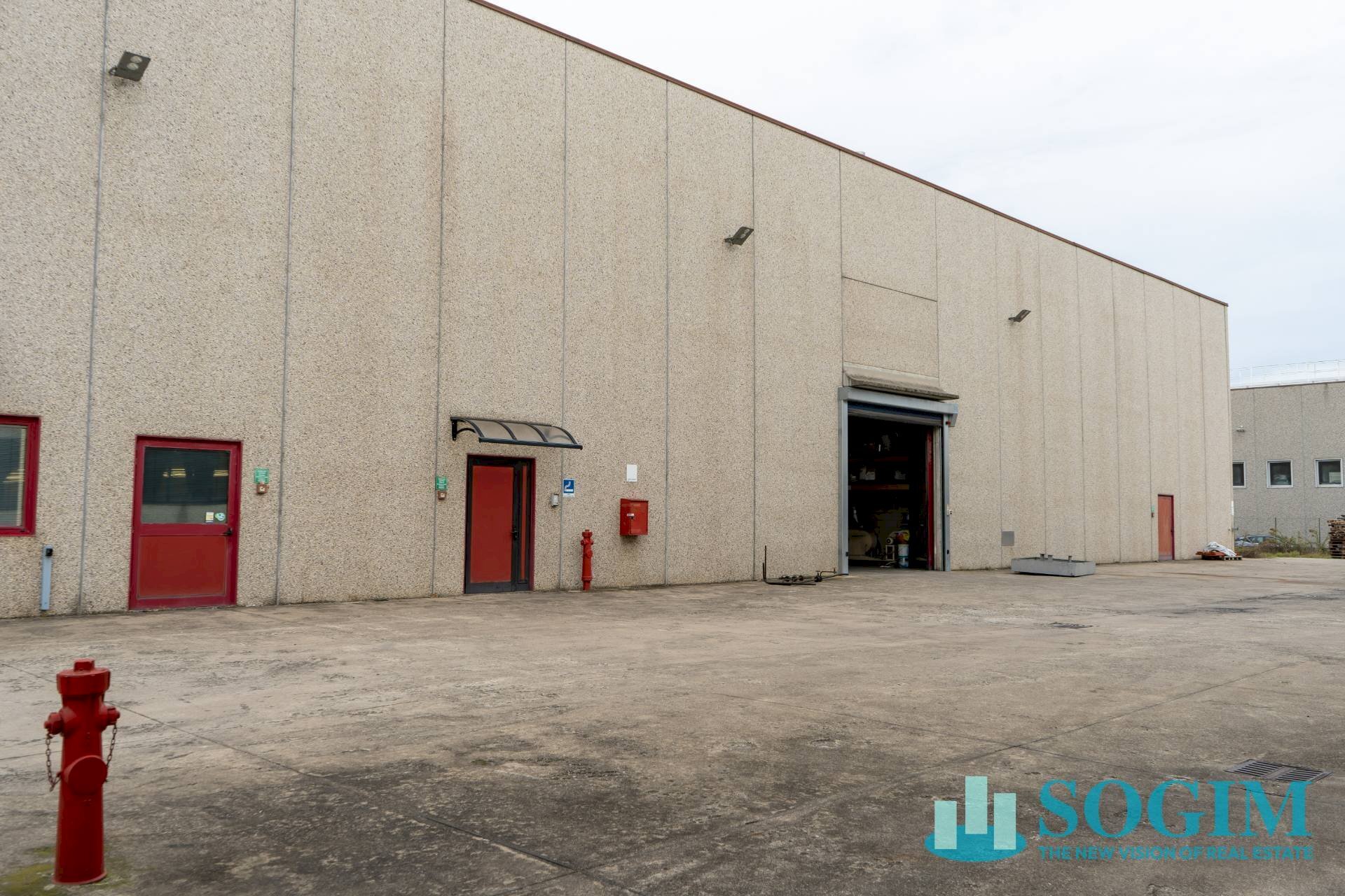 Esterno - Capannone Via Falcone, Mozzate - foto 1