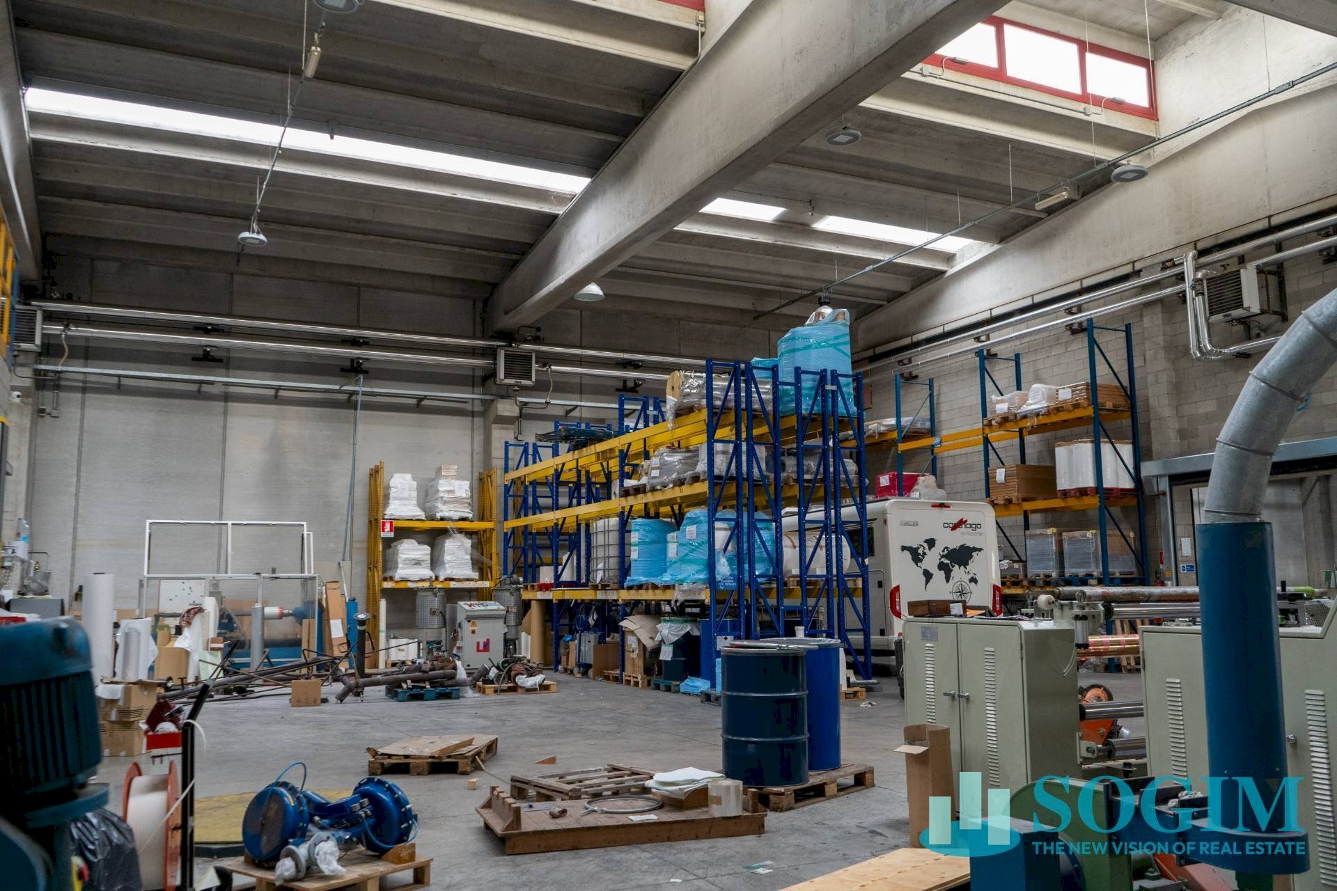 Interno - Capannone Via Falcone, Mozzate - foto 3